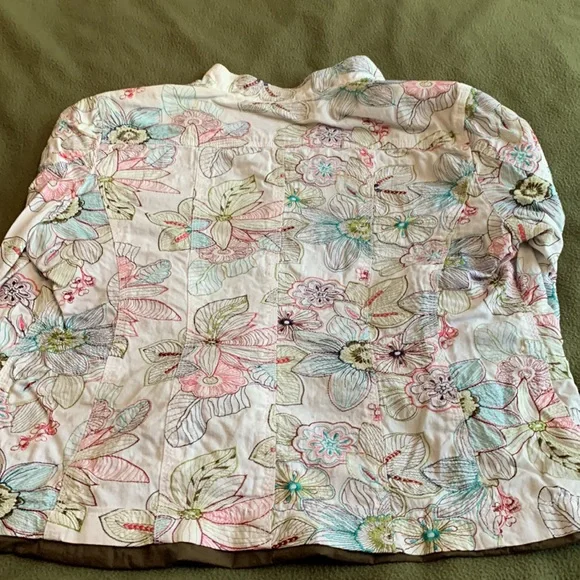 Chico’s floral jacket. Size 2 regular (US size 12) Snap front. - Picture 3 of 3
